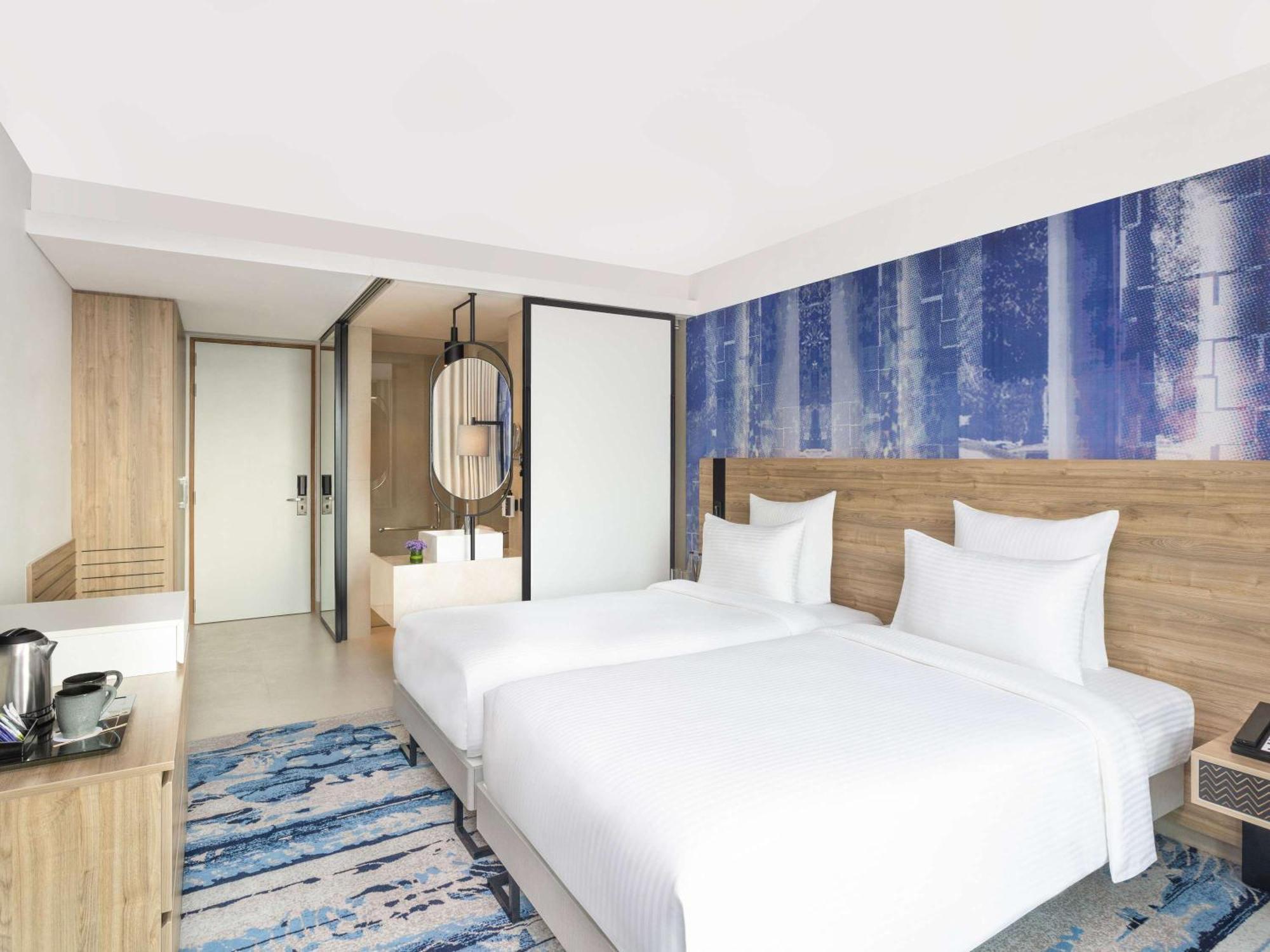 Novotel New Delhi City Centre Exterior photo
